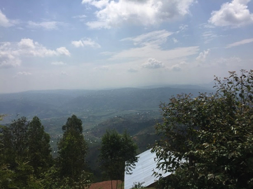千の丘の国と呼ばれるルワンダ